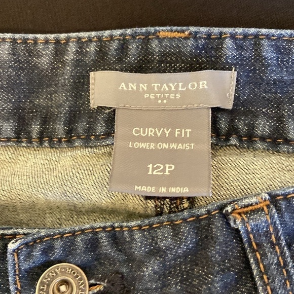 Ann Taylor Size 12P Petite Curvy Fit Dark Blue Jeans - Picture 6 of 8